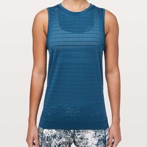 Lululemon breeze by tank